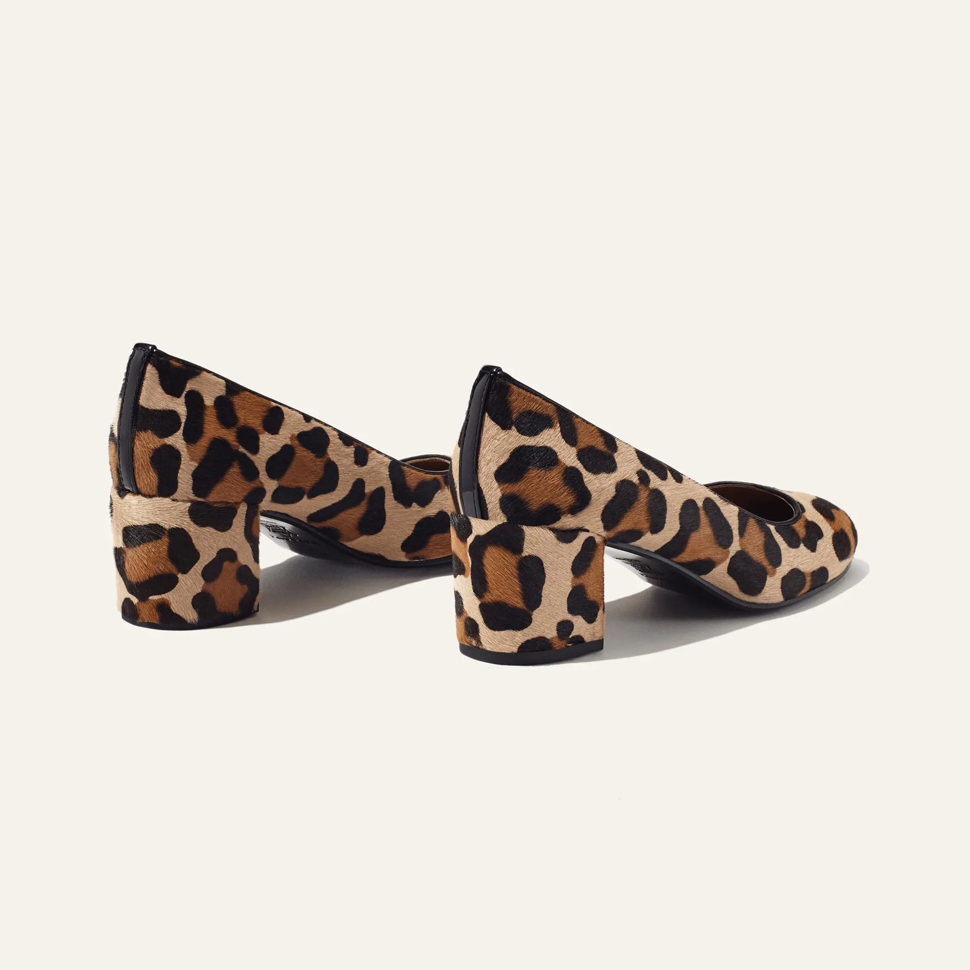 Heel-leopard