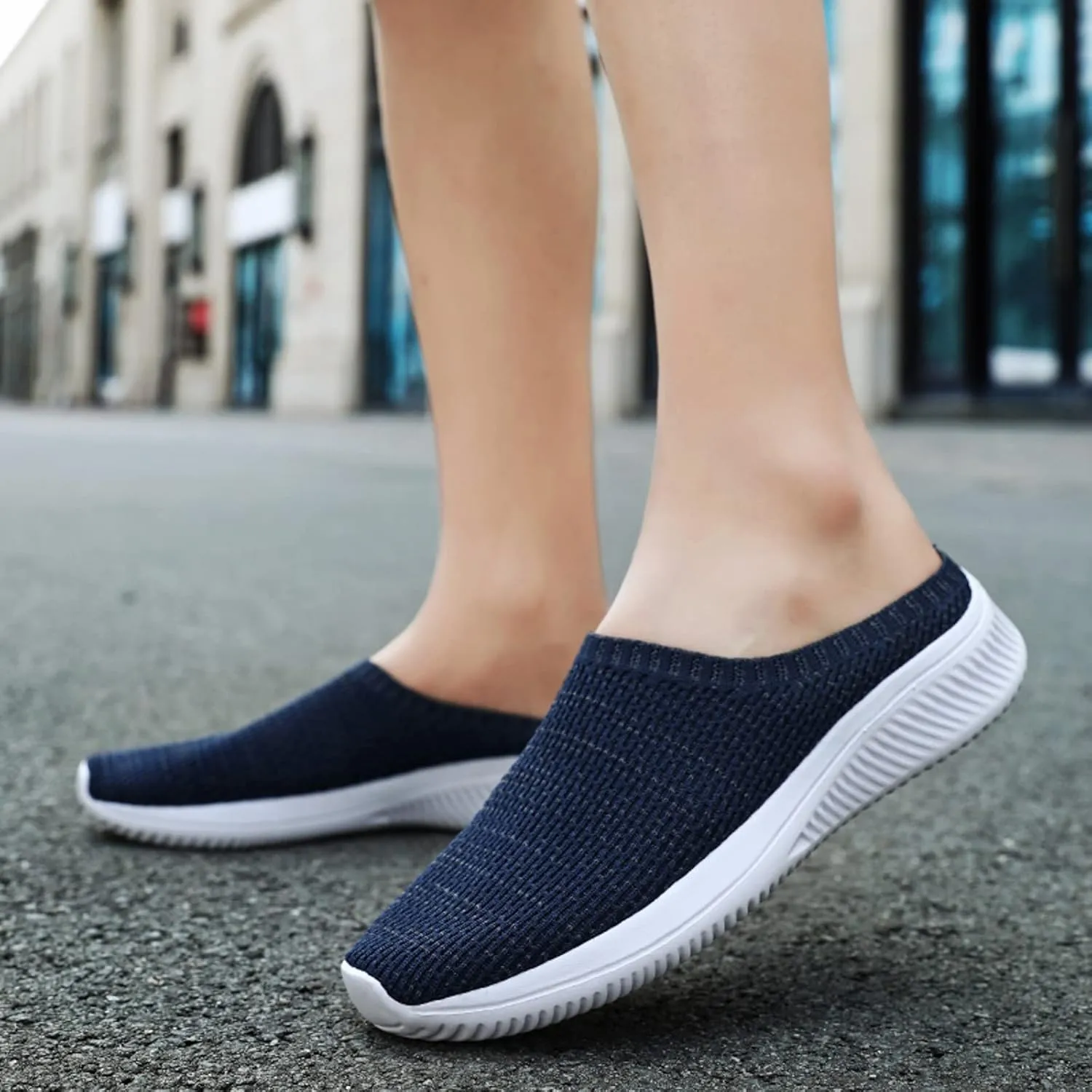 Men Sports Shoes Summer New Pattern Fashion Simple Solid Mesh Breathable Comfortable and Lightweight Mens Sneaker