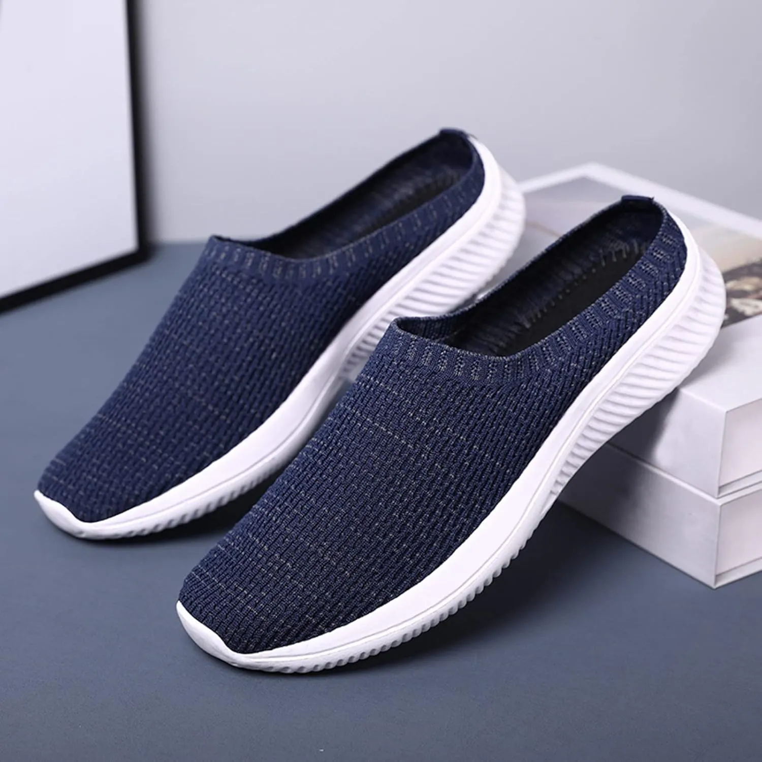 Men Sports Shoes Summer New Pattern Fashion Simple Solid Mesh Breathable Comfortable and Lightweight Mens Sneaker