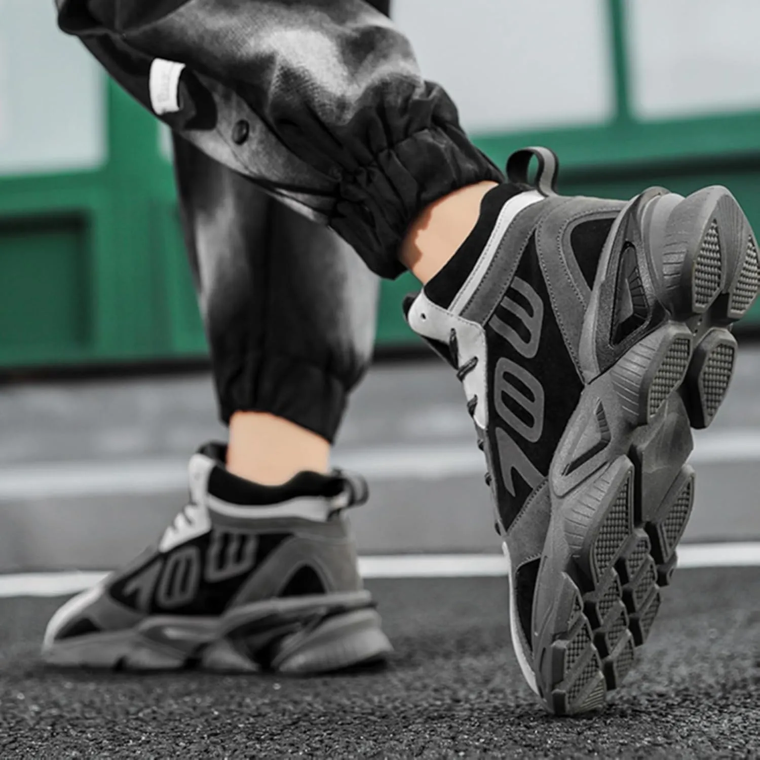 Mens Fashion Lace-Up Platform Sneakers Mid-Top Non Slip Round Toe Casual Chunky Shoes for Gym Sports Tennis Jogging Running Walking