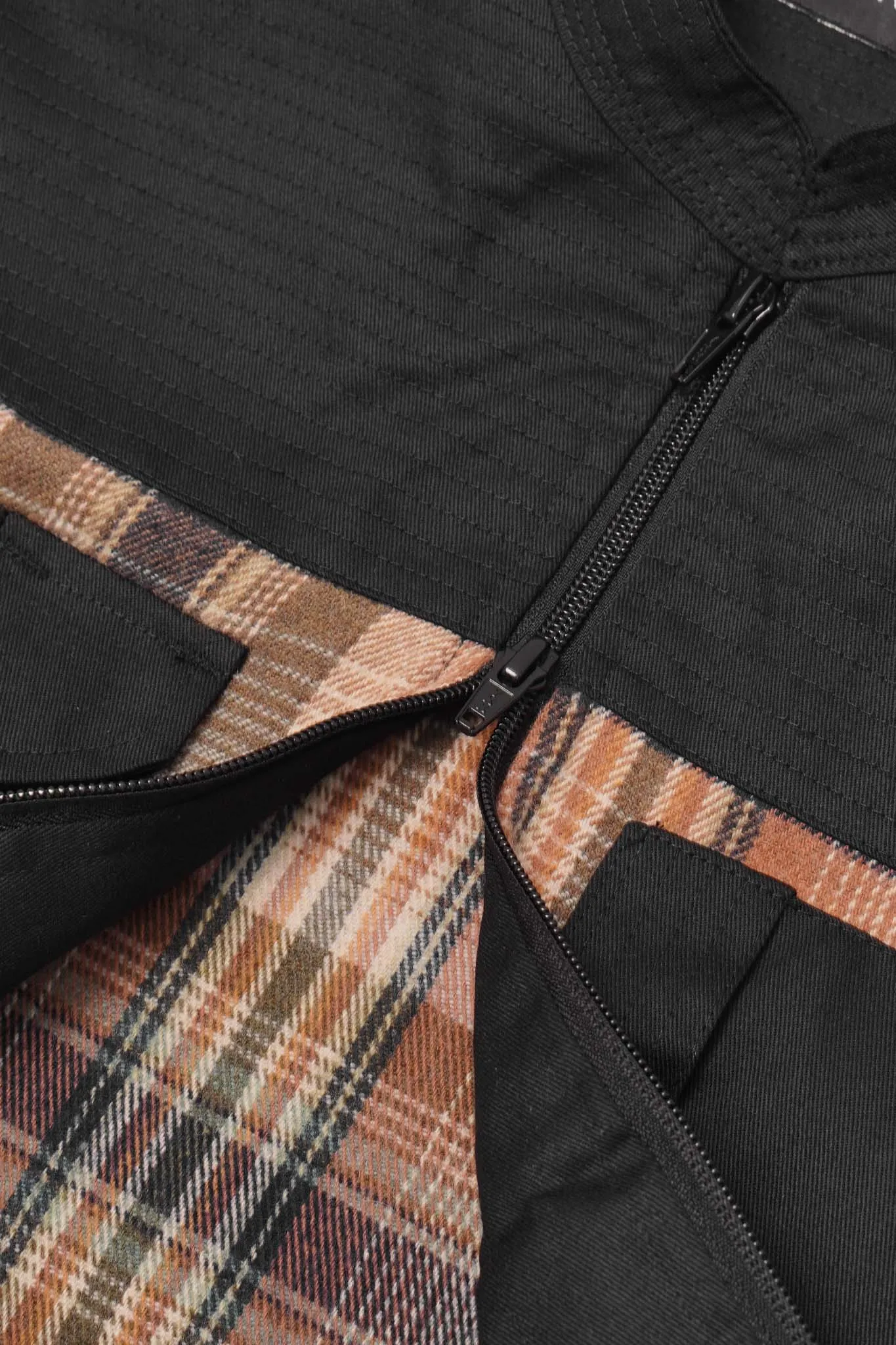 SHINOBI VEST IN APACHE PLAID