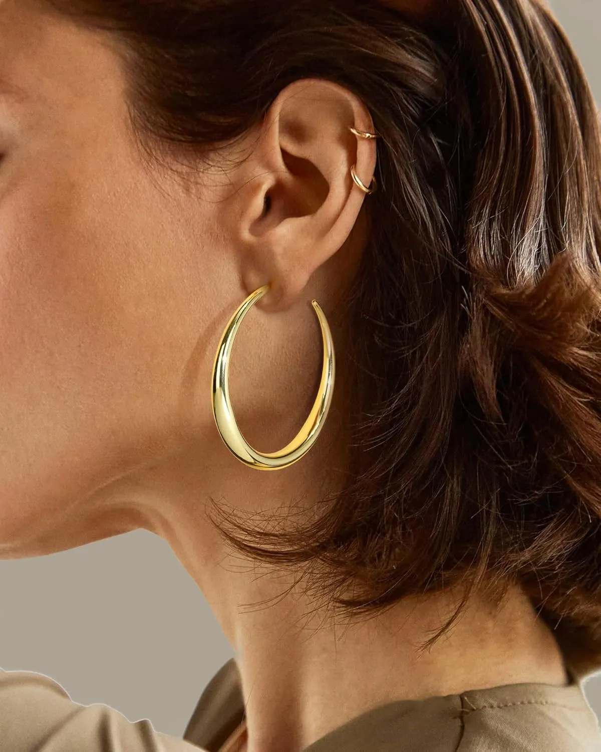SHOWNII Gold Hoop Earrings for Women Thick Gold Chunky Earrings 18K Real Gold Plated Hoops Tube Hoops Earrings Hypoallergenic Lightweight with 925 Sterling Silver Post